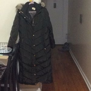 Women long green down coat
